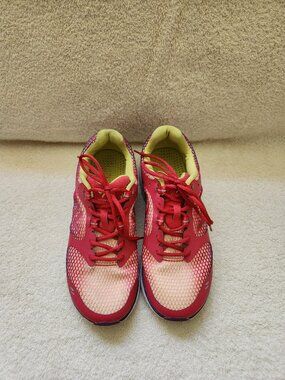 Vionic Women’s Tennis Shoes Sneakers Size 9